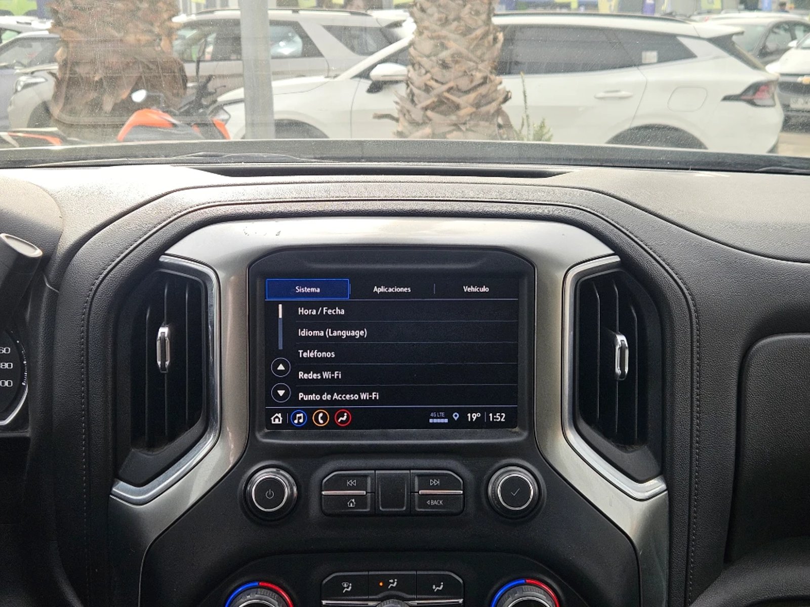 CHEVROLET SILVERADO 5.3 LT TRAILBOSS Z71 4X4 AT 4P 2021 - Imagen 15 de 20