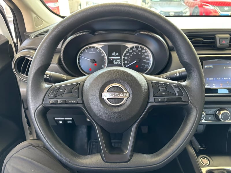 Nissan Versa 2025 - Imagen 12 de 20