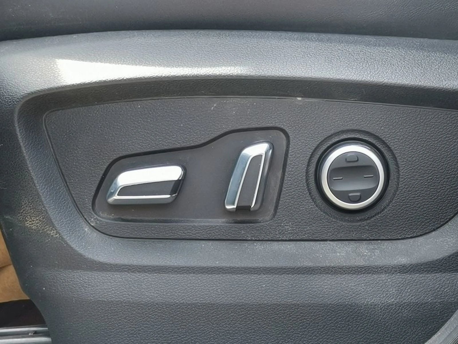 Chery TIGGO 8 PRO 2.0 TGDI GLX PRO MAX AWD AT 5P 2024 - Imagen 14 de 20