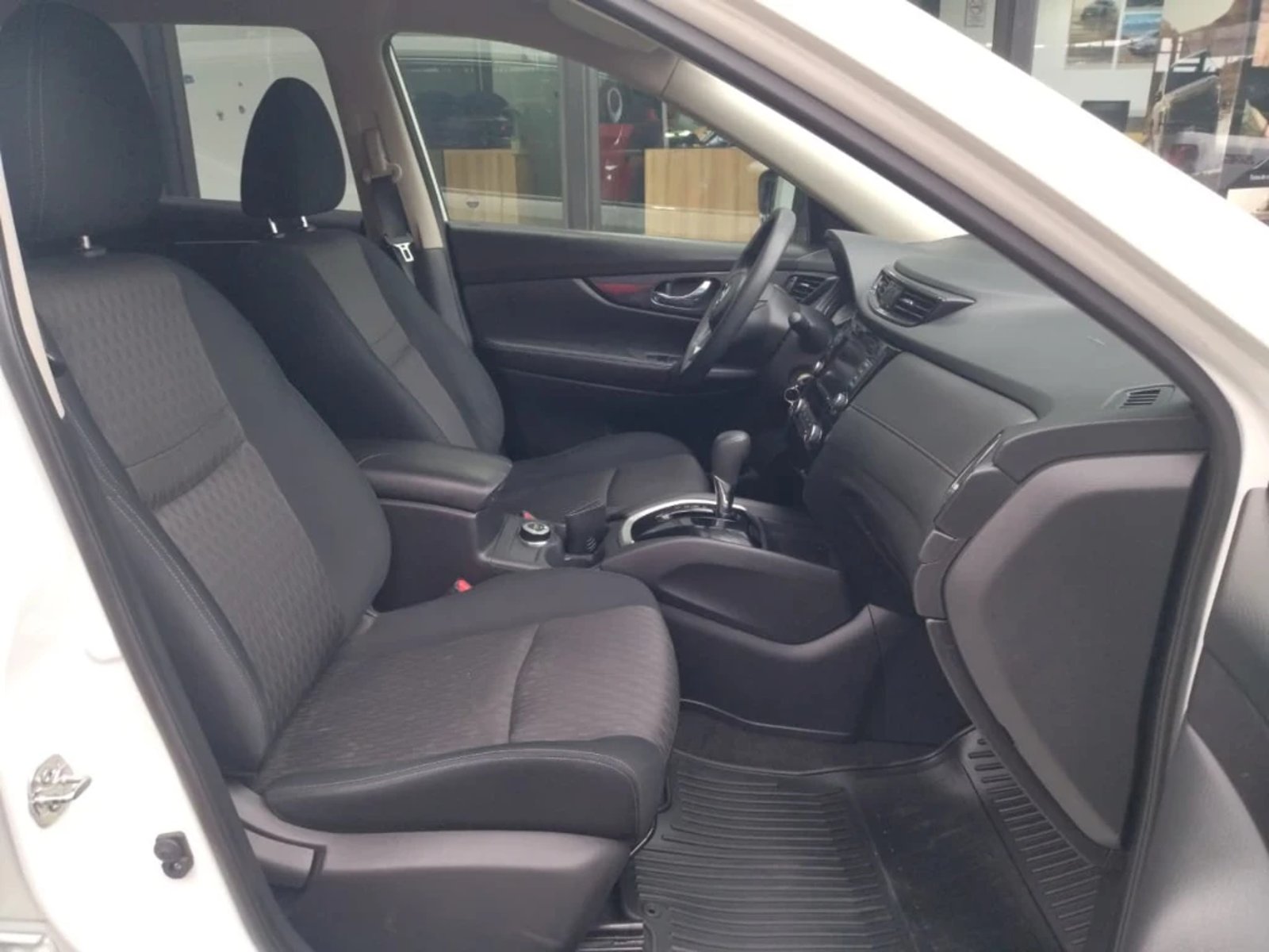Nissan X-TRAIL 2.5 SENSE MC 4X4 2ROW CVT AT 5P 2023 - Imagen 19 de 20
