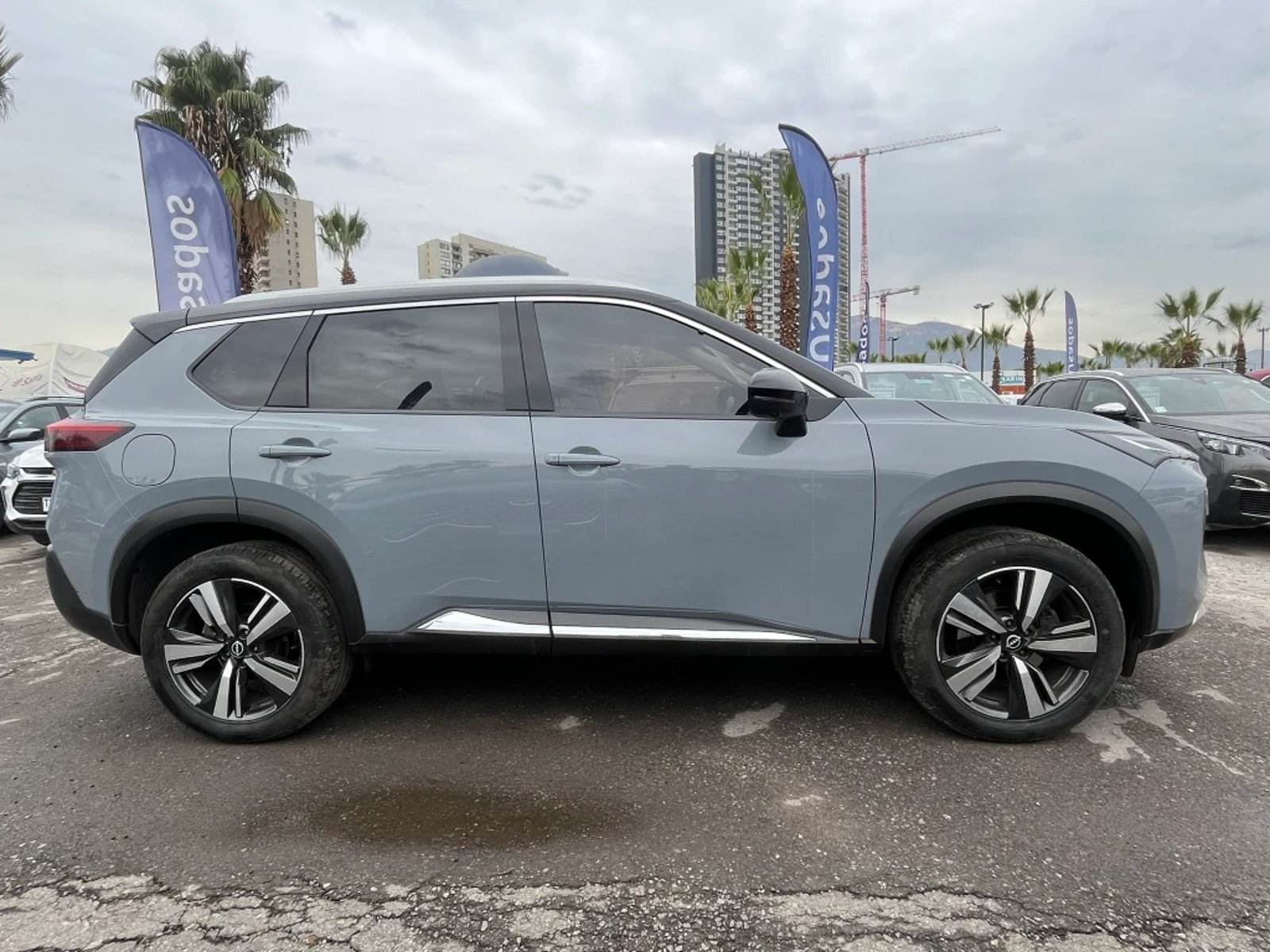 Nissan X-TRAIL 2.5 EXCLUSIVE 4X4 3ROW CVT AT 5P 2023 - Imagen 4 de 20