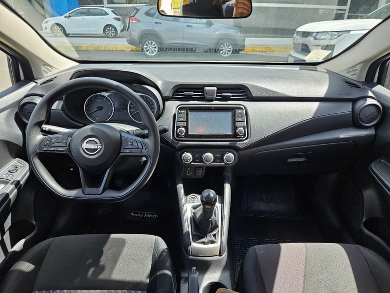 Nissan Versa 2025 - Imagen 10 de 20