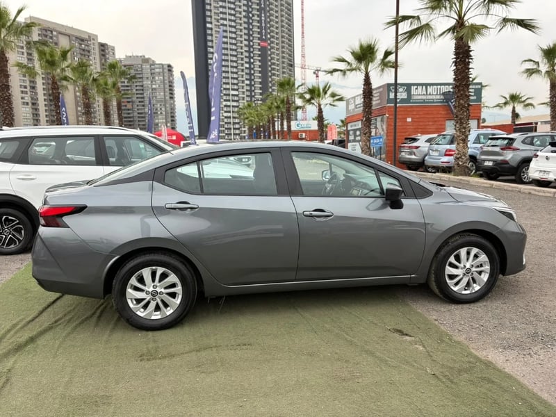 Nissan Versa 2025 - Imagen 4 de 20