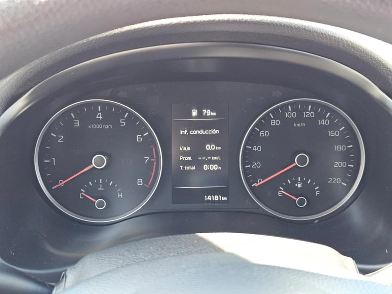Kia Rio 4 2024 - Imagen 15 de 20