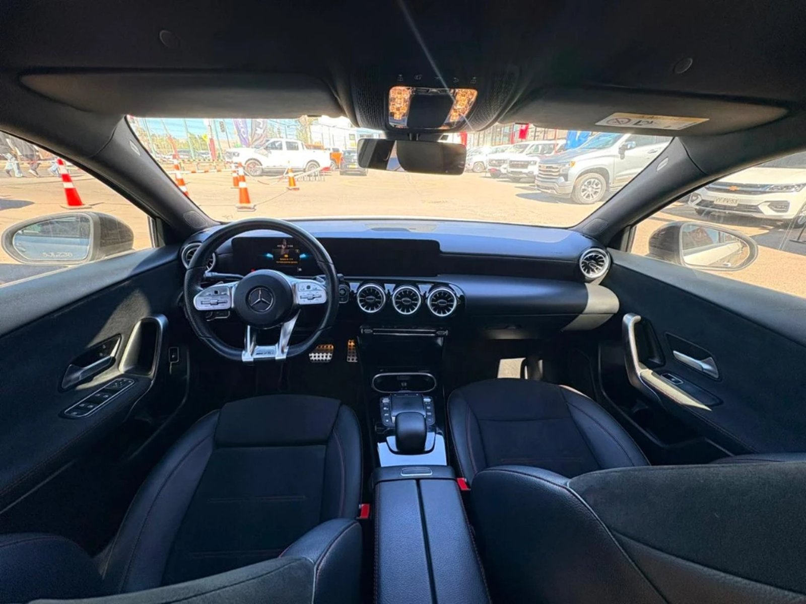 Mercedes-Benz A 200 2023 - Imagen 12 de 20