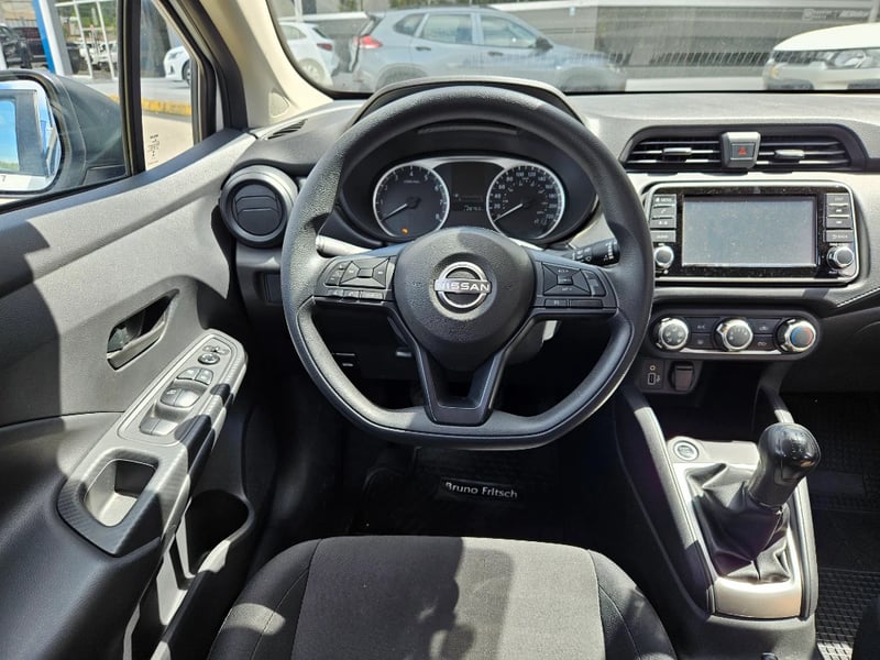 Nissan Versa 2025 - Imagen 11 de 20