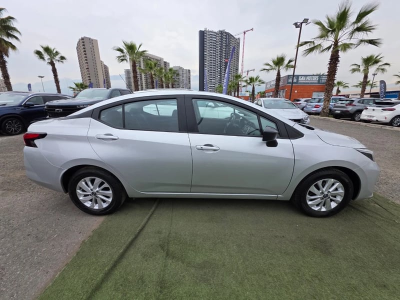 Nissan Versa 2025 - Imagen 4 de 20