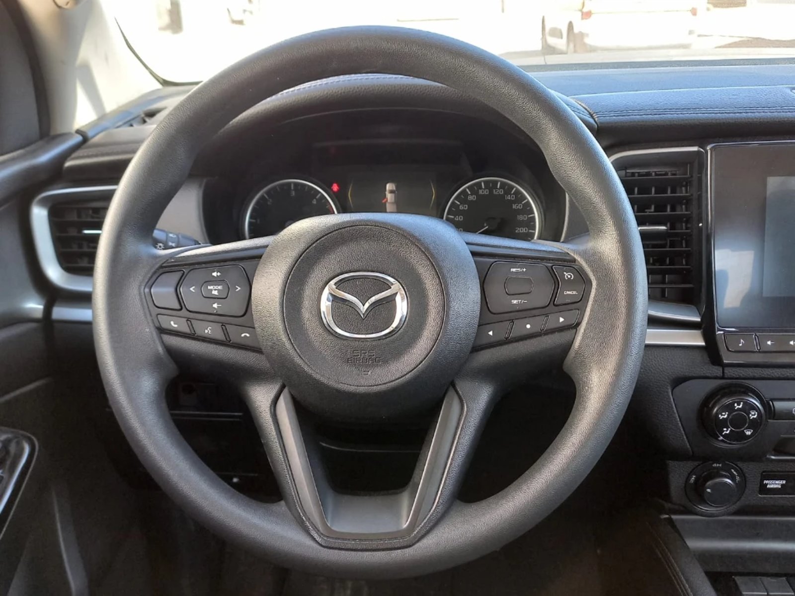MAZDA BT-50 4X4 3.0 2023 - Imagen 13 de 20
