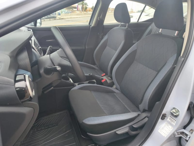 Nissan Versa 2024 - Imagen 13 de 20