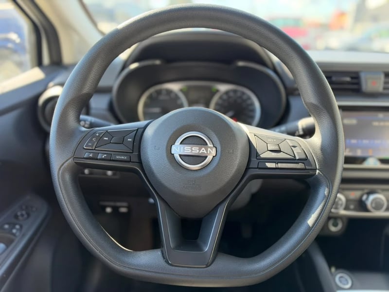 Nissan Versa 2025 - Imagen 12 de 20
