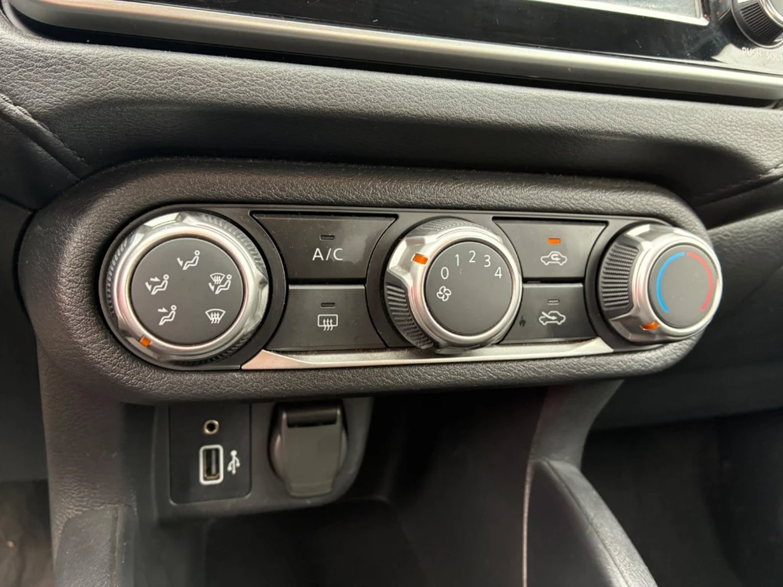 Nissan Versa 2025 - Imagen 18 de 20