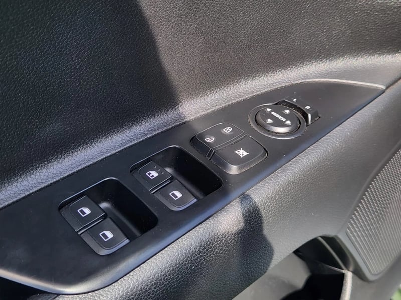 Kia Rio 4 2024 - Imagen 19 de 20