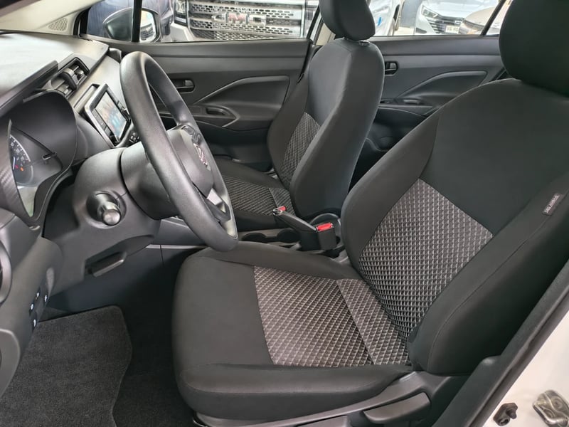 Nissan Versa 2025 - Imagen 10 de 20