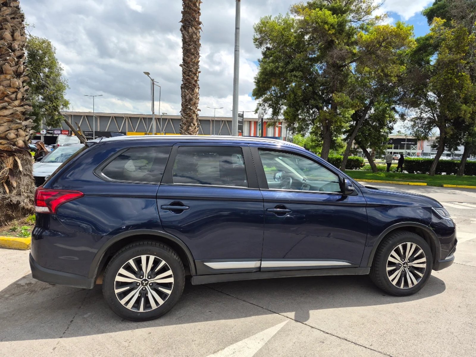 Mitsubishi Outlander 2021 - Foto 4 de 20