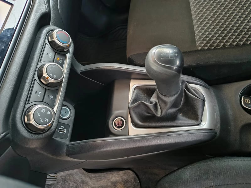 Nissan Versa 2025 - Imagen 16 de 20