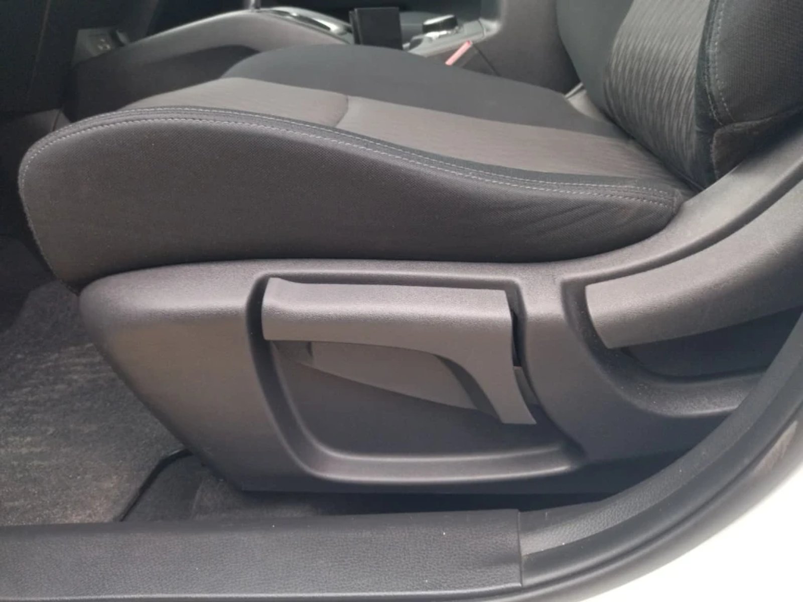 Nissan X-TRAIL 2.5 SENSE MC 4X4 2ROW CVT AT 5P 2023 - Imagen 17 de 20