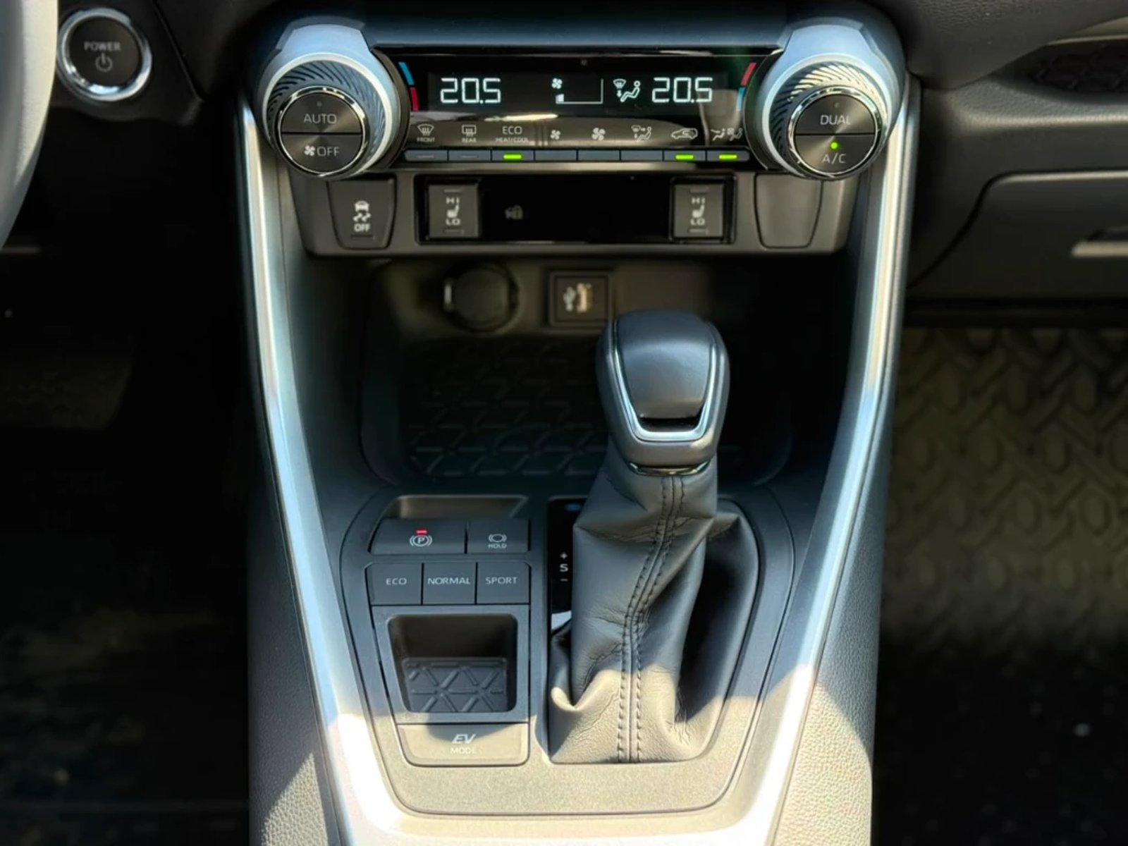 Toyota Rav4 2025 - Imagen 14 de 20