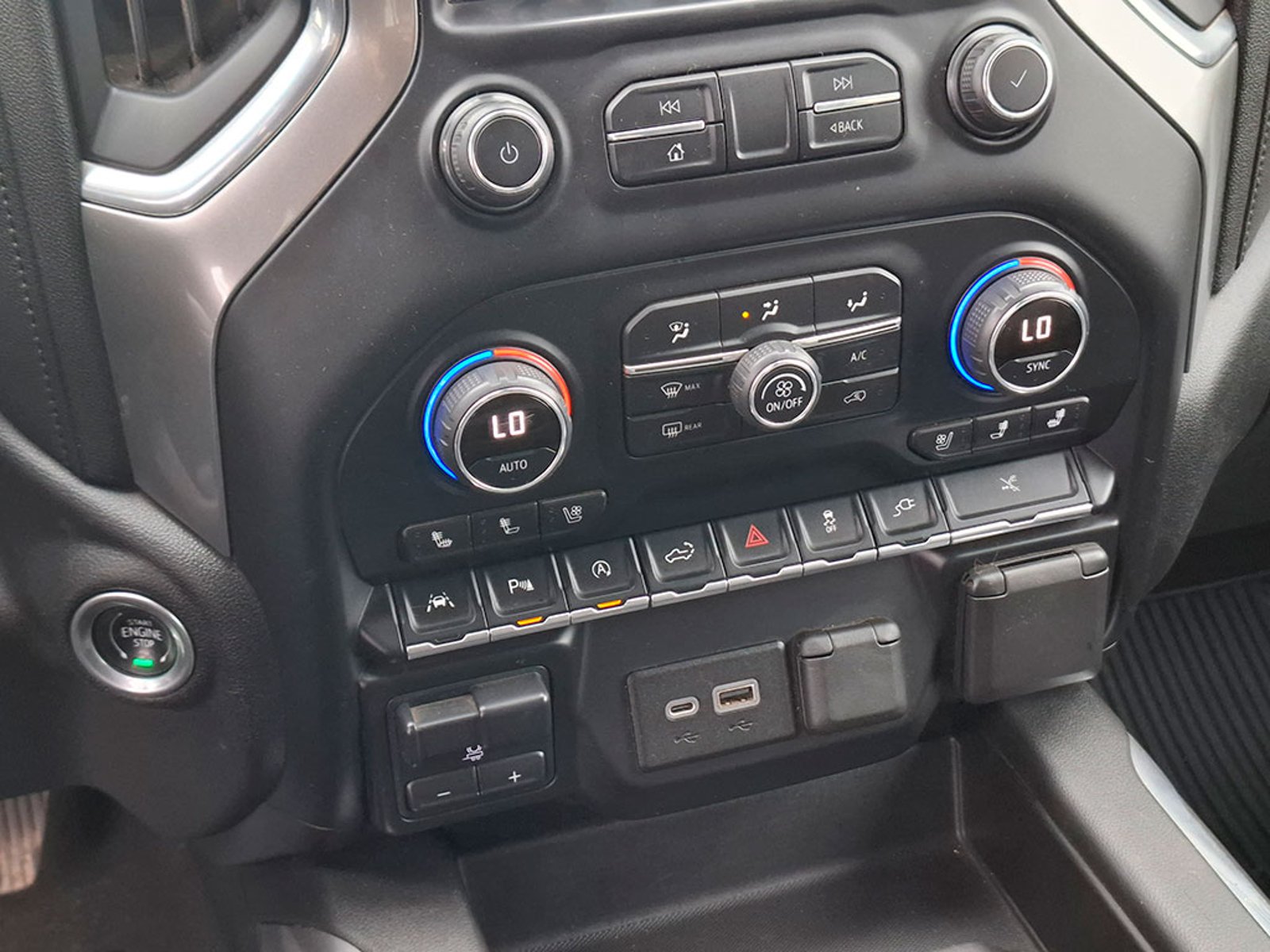 Chevrolet Silverado 2020 - Imagen 18 de 20