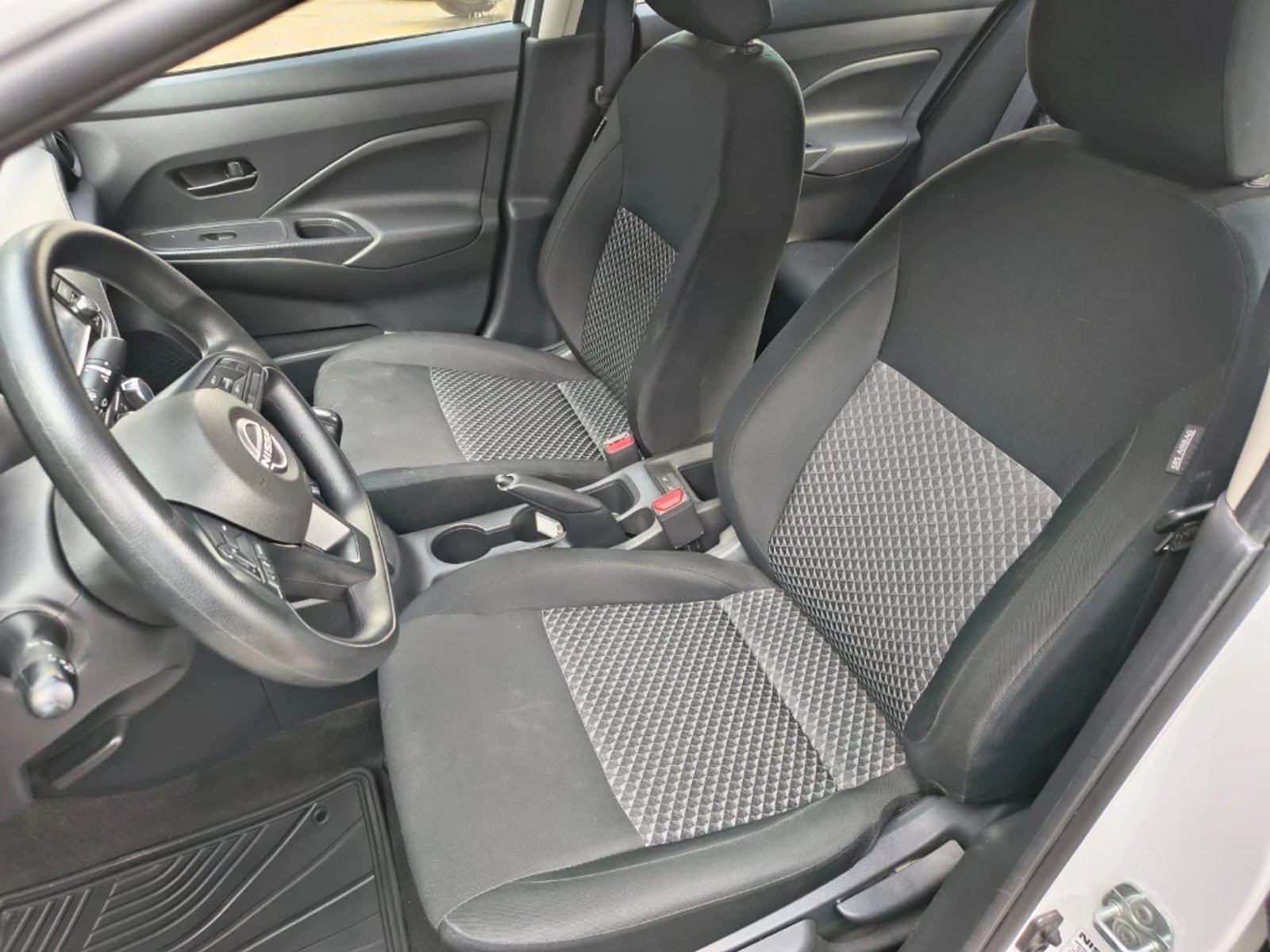 Nissan Versa 2025 - Imagen 9 de 20