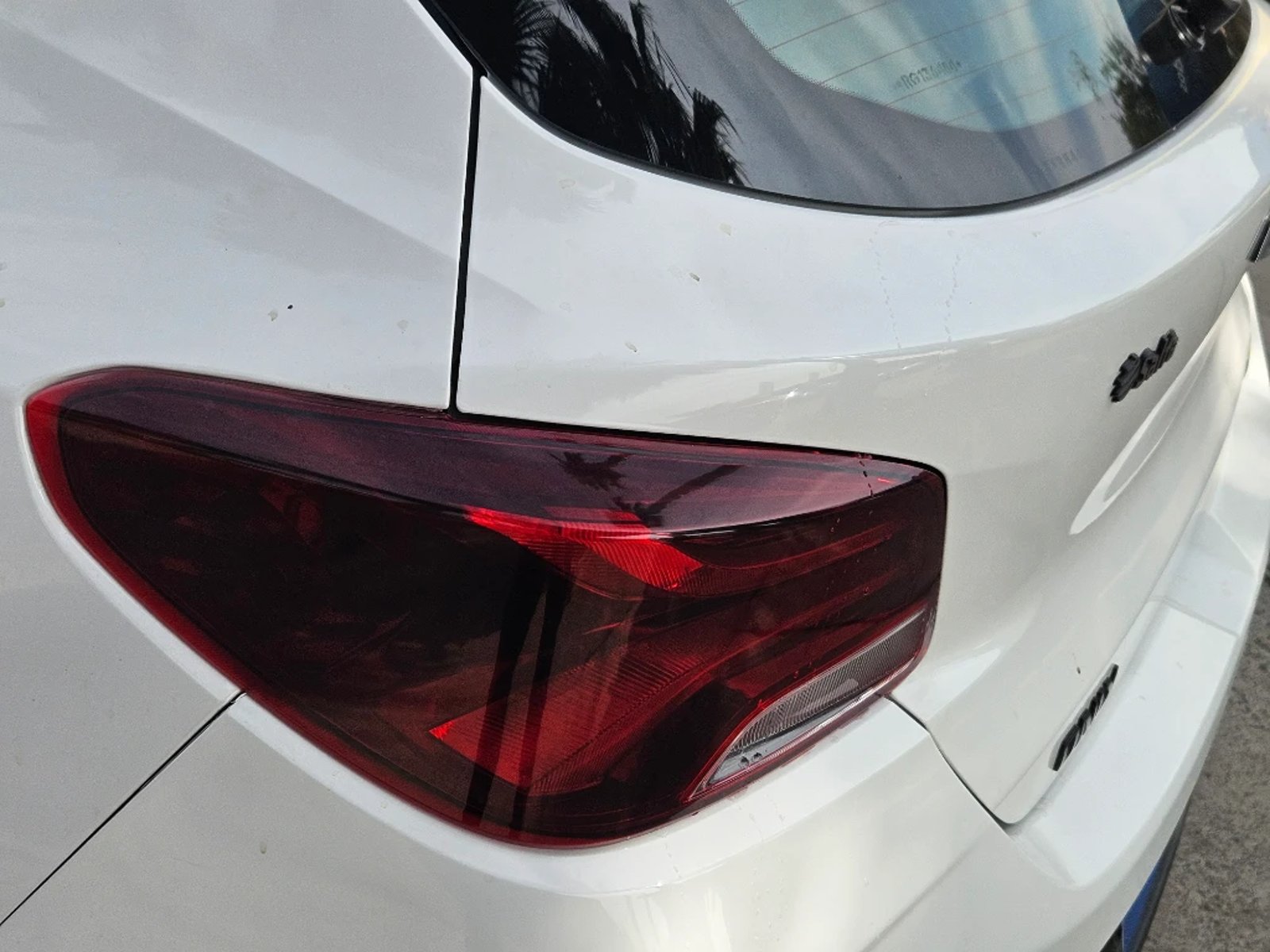 Chevrolet ONIX 1.0T RS R 4X2 HB MT 5P 2024 - Imagen 11 de 20