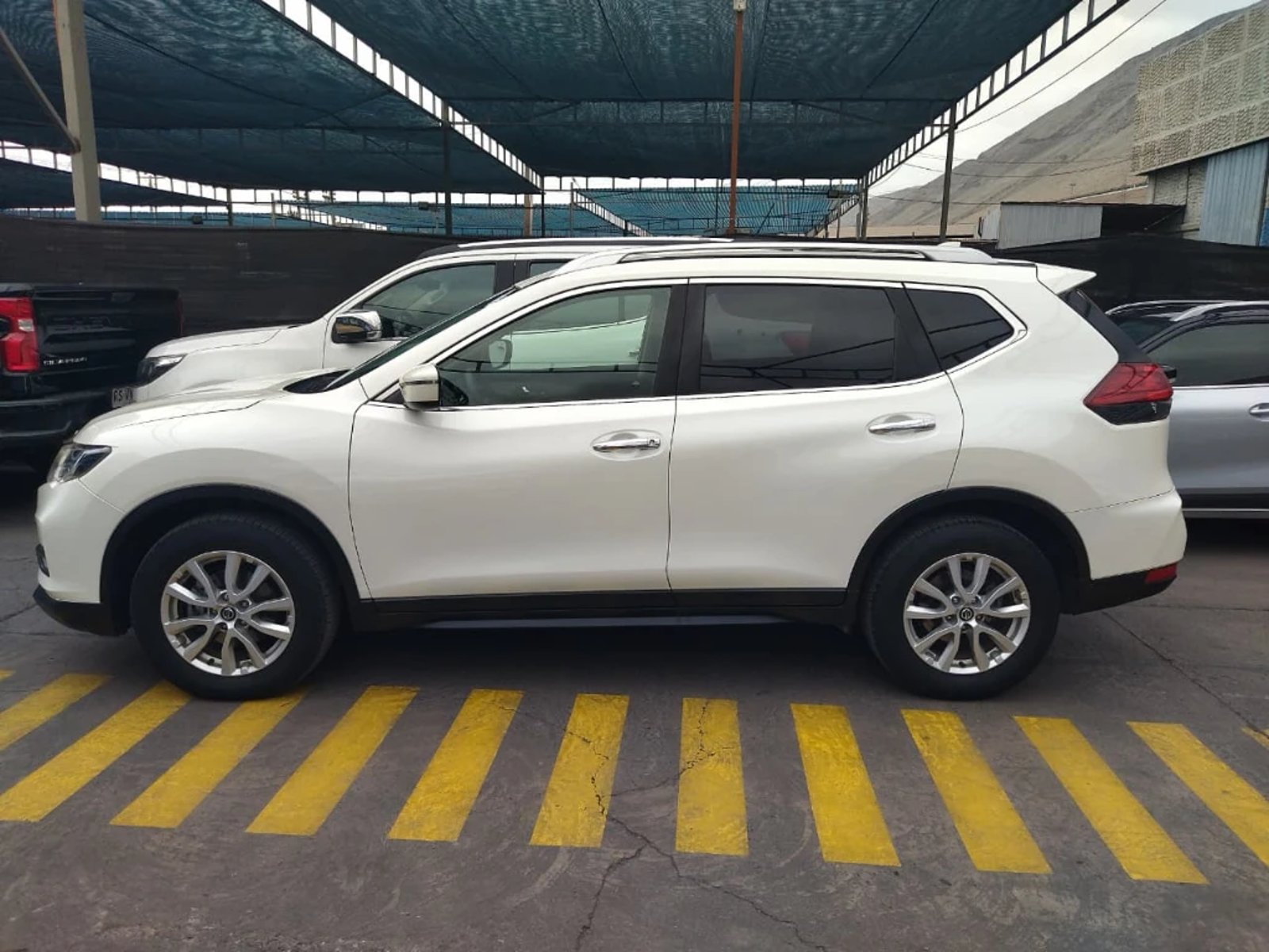 Nissan X-TRAIL 2.5 SENSE MC 4X4 2ROW CVT AT 5P 2023 - Imagen 8 de 20