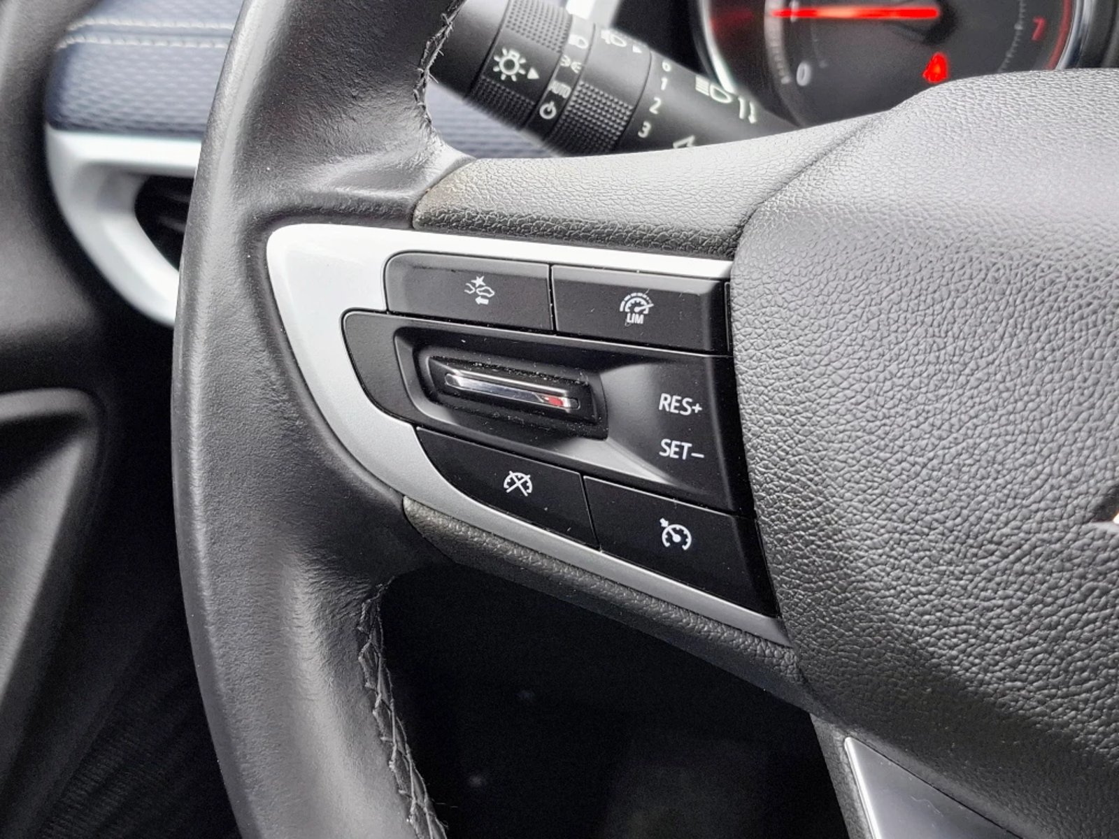 Chevrolet Tracker 2025 - Imagen 12 de 20