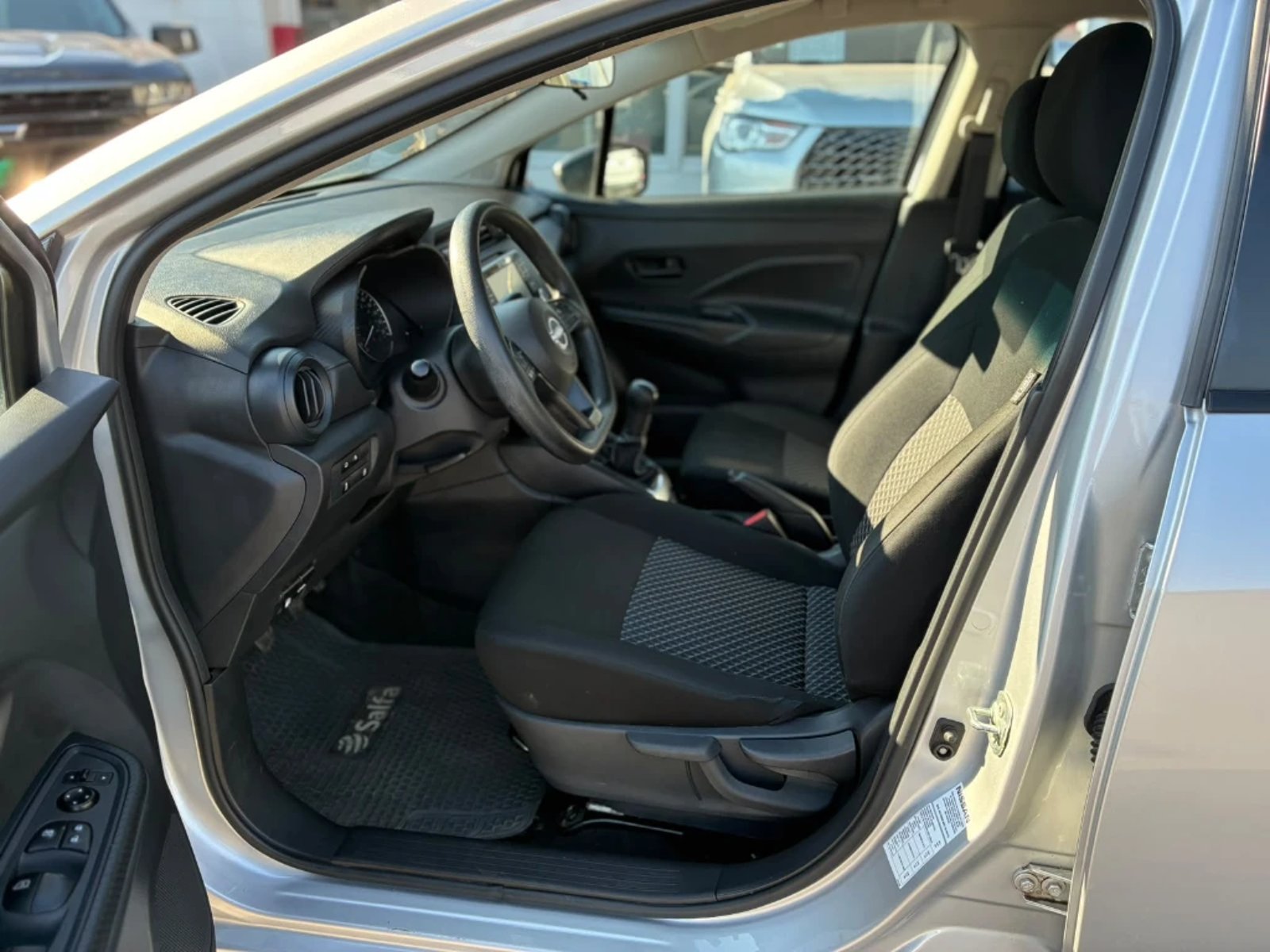Nissan Versa 2025 - Imagen 9 de 20