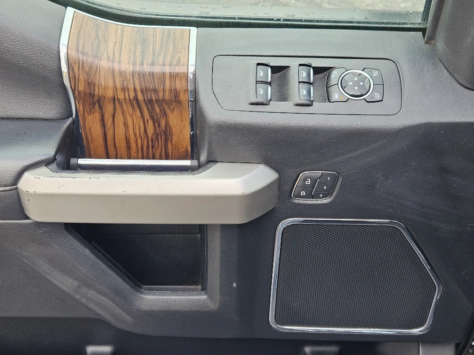 Ford F-150 2021 - Imagen 16 de 20