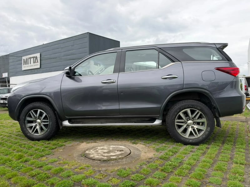 Toyota Fortuner 2019 - Imagen 8 de 20