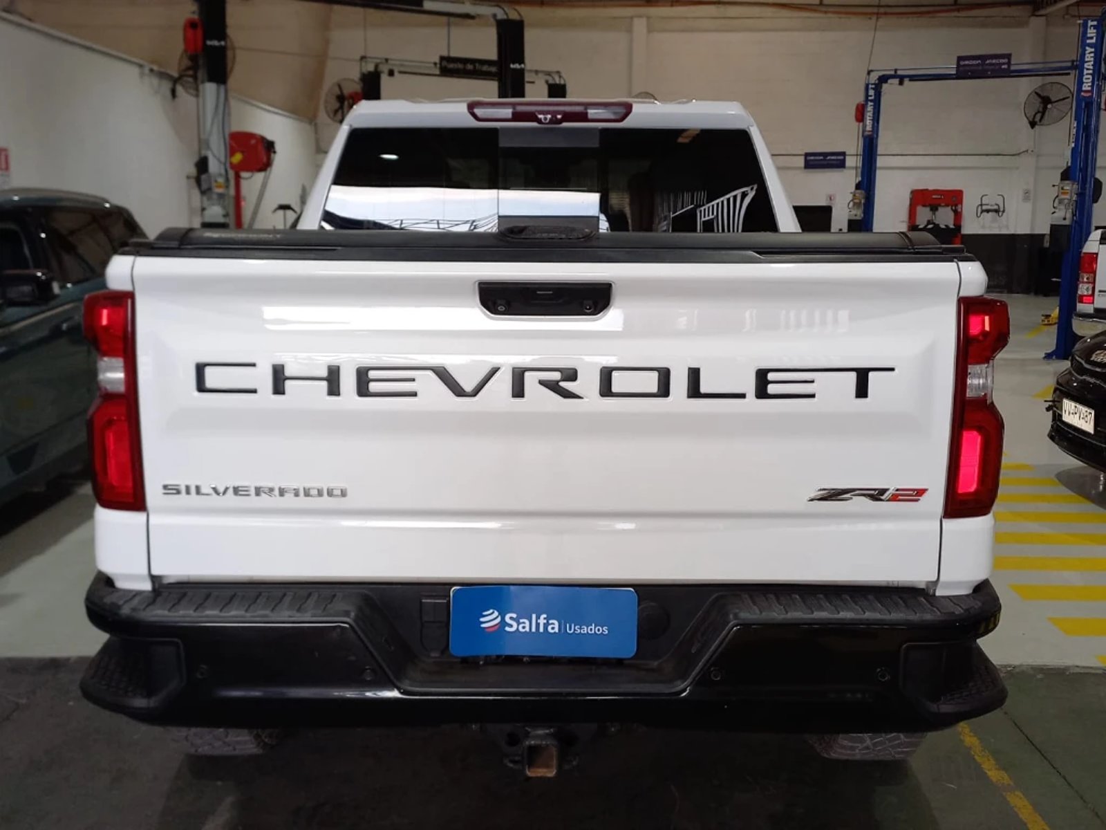 Chevrolet SILVERADO 6.2 ZR2 4X4 AT 4P 2023 - Imagen 6 de 20