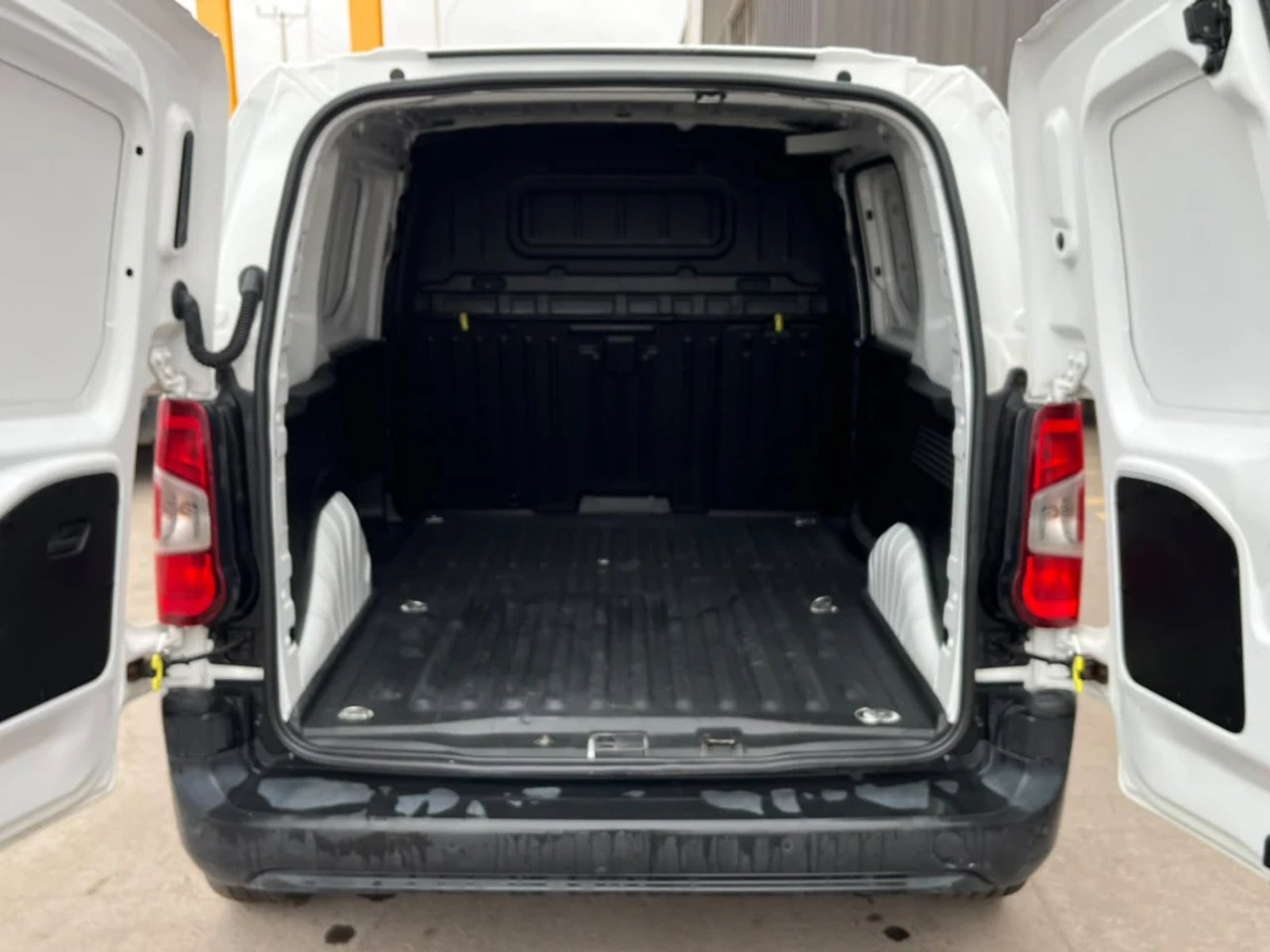 Citroën Berlingo 2022 - Imagen 10 de 20