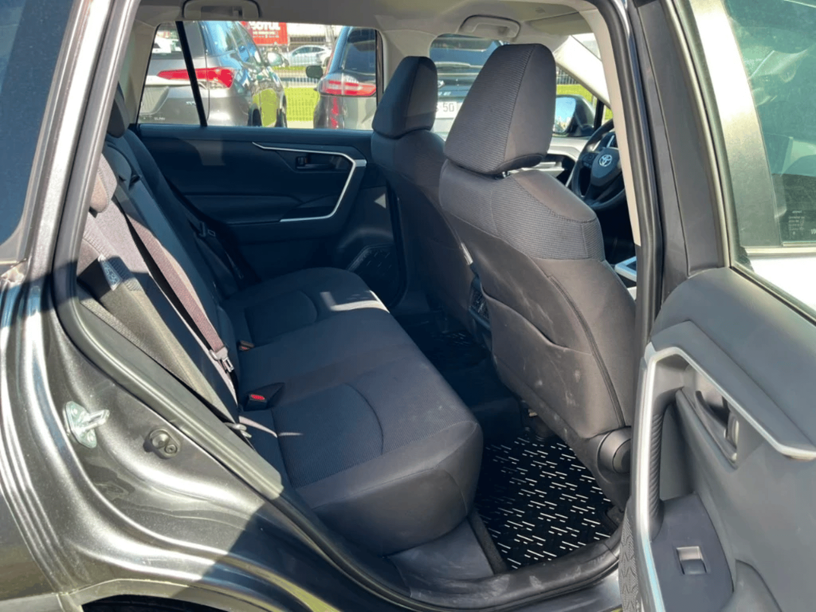 Toyota Rav4 2025 - Imagen 18 de 20