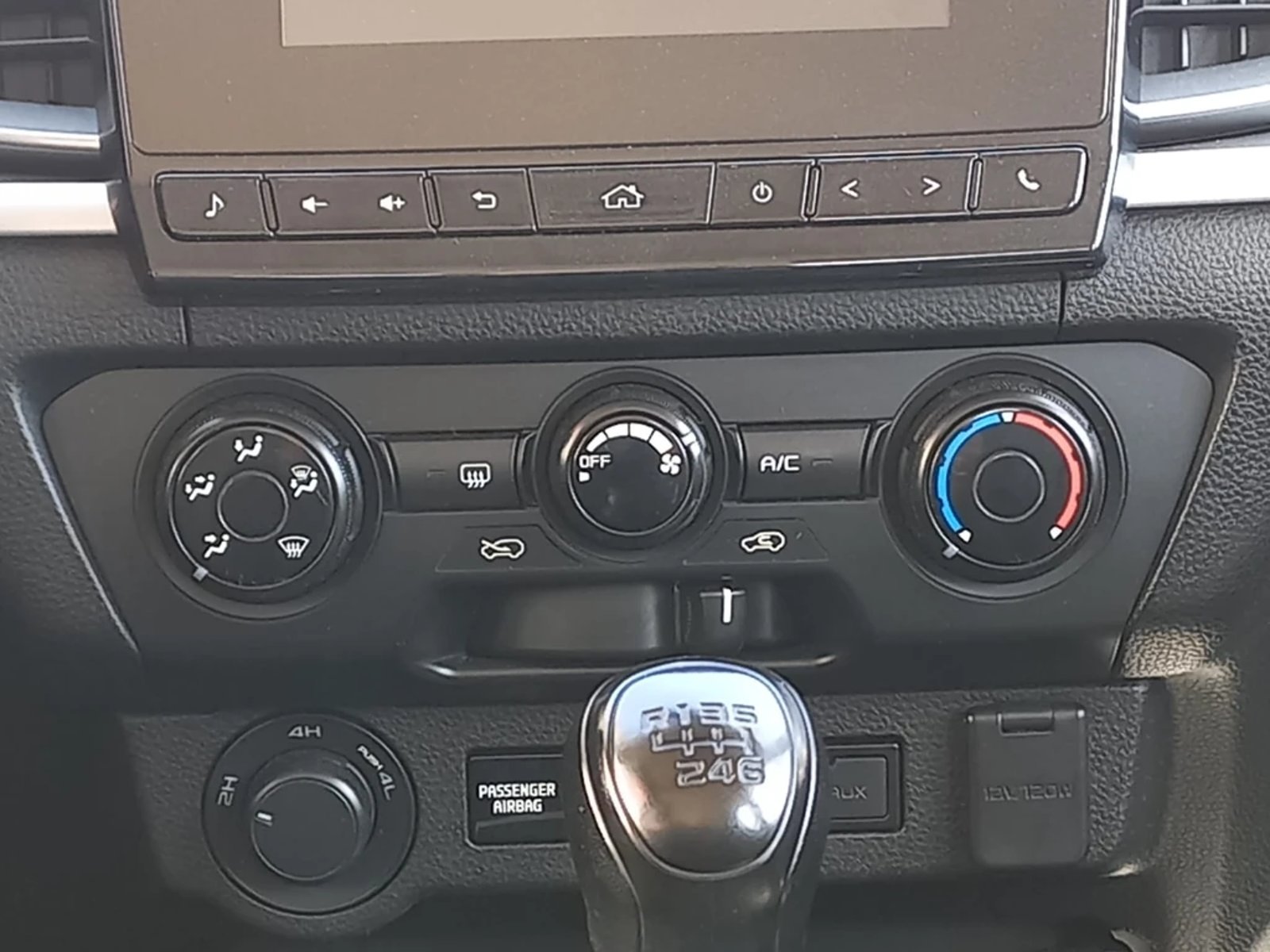 MAZDA BT-50 4X4 3.0 2023 - Imagen 15 de 20