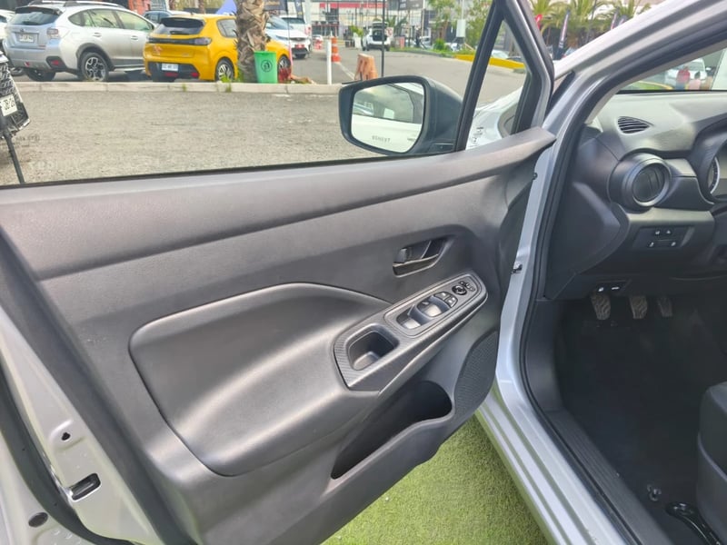 Nissan Versa 2025 - Imagen 9 de 20