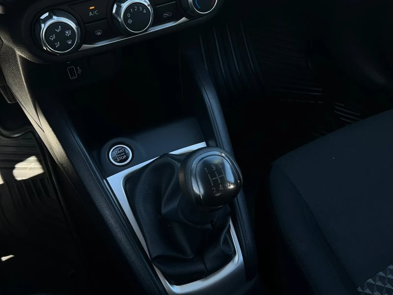 Nissan Versa 2025 - Imagen 15 de 20