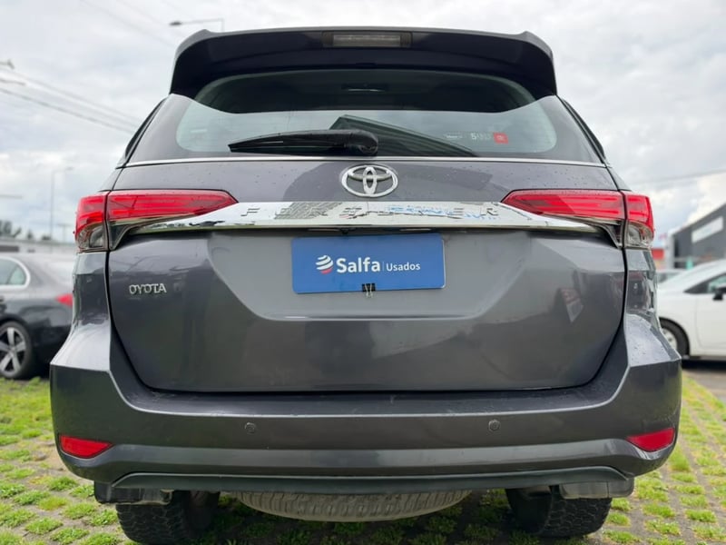 Toyota Fortuner 2019 - Imagen 6 de 20
