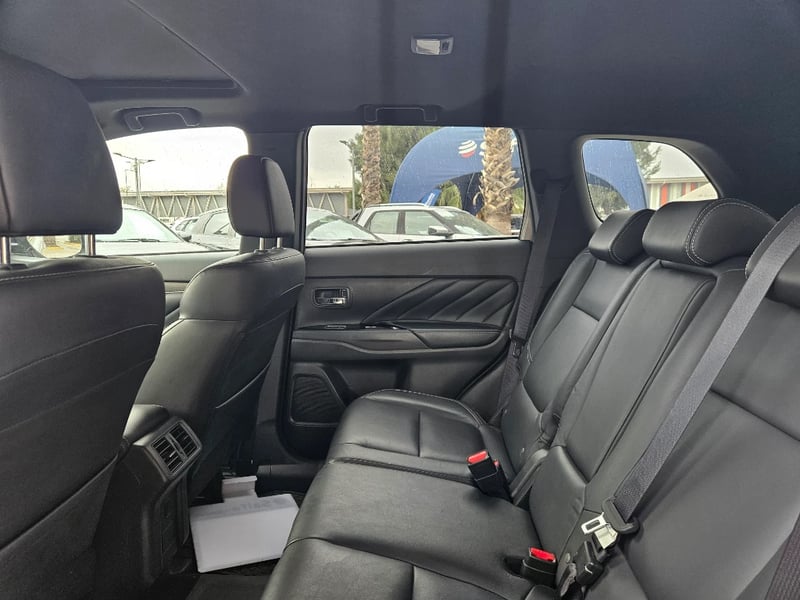 Mitsubishi Outlander 2020 - Imagen 15 de 20
