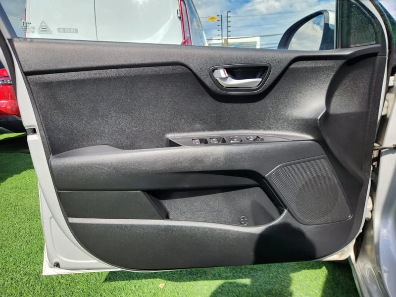 Kia Rio 4 2024 - Imagen 12 de 20