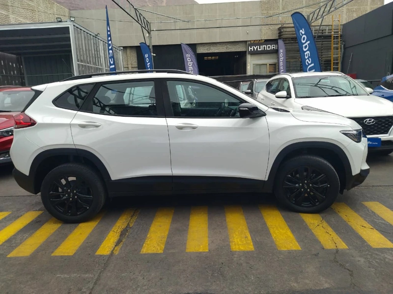 CHEVROLET TRACKER 1.2T RS R 4X2 AT 5P 2024 - Imagen 4 de 20