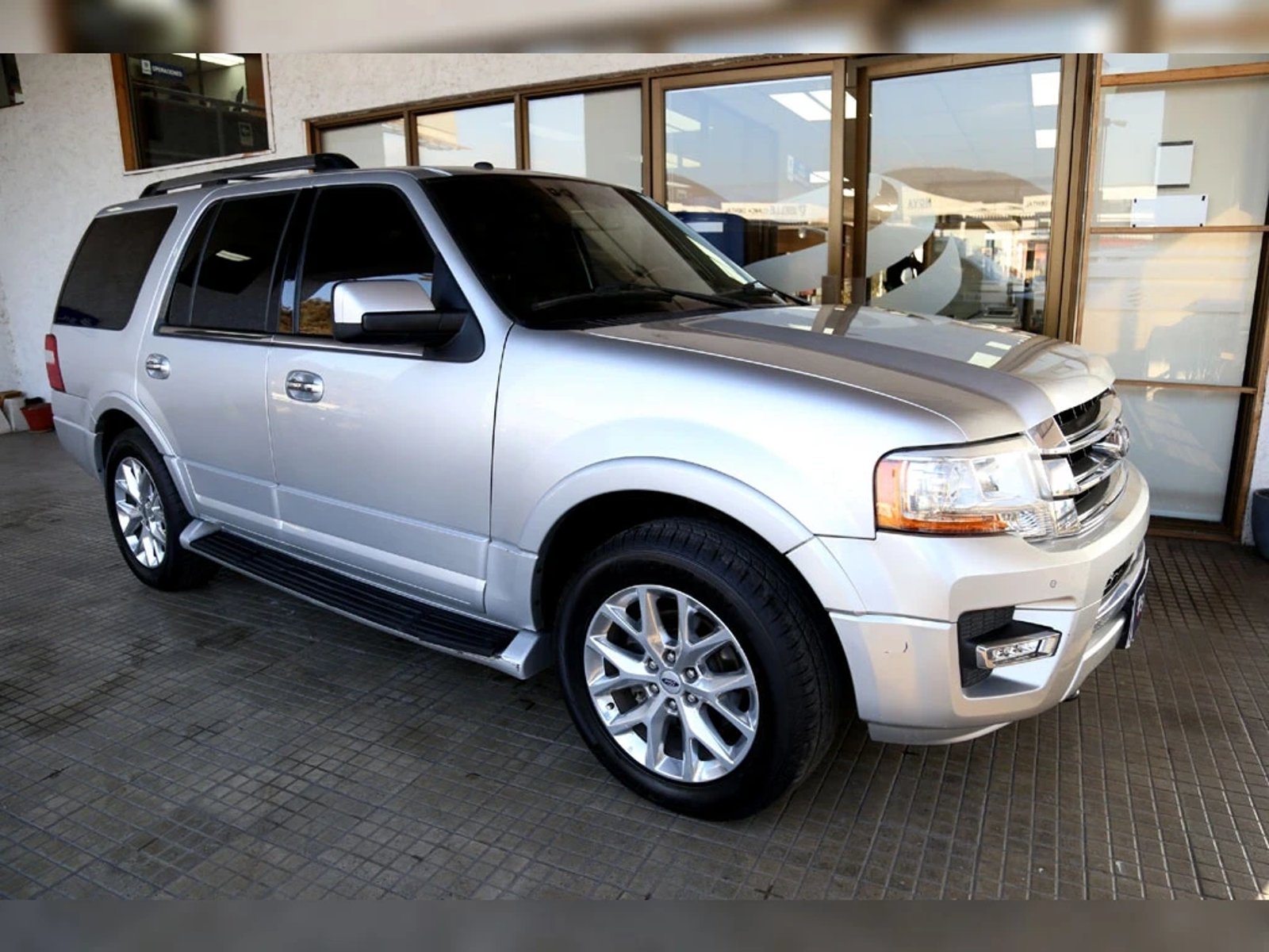 Ford EXPEDITION 3.5 LIMITED 4WD AT 5P 2018 - Foto 3 de 20