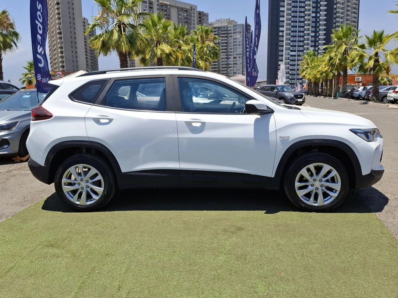 Chevrolet TRACKER 1.2T LTZ R 4X2 AT 5P 2025 - Foto 4 de 20