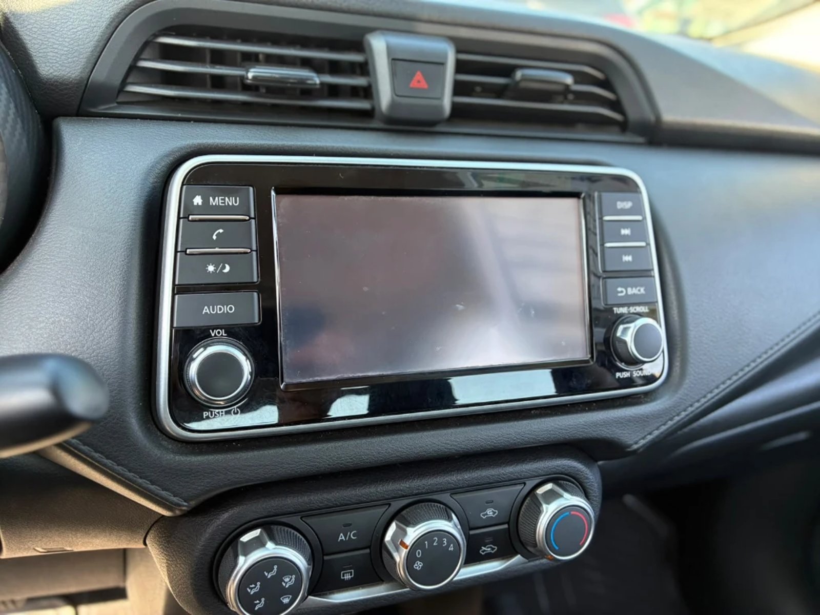 Nissan Versa 2025 - Imagen 15 de 20