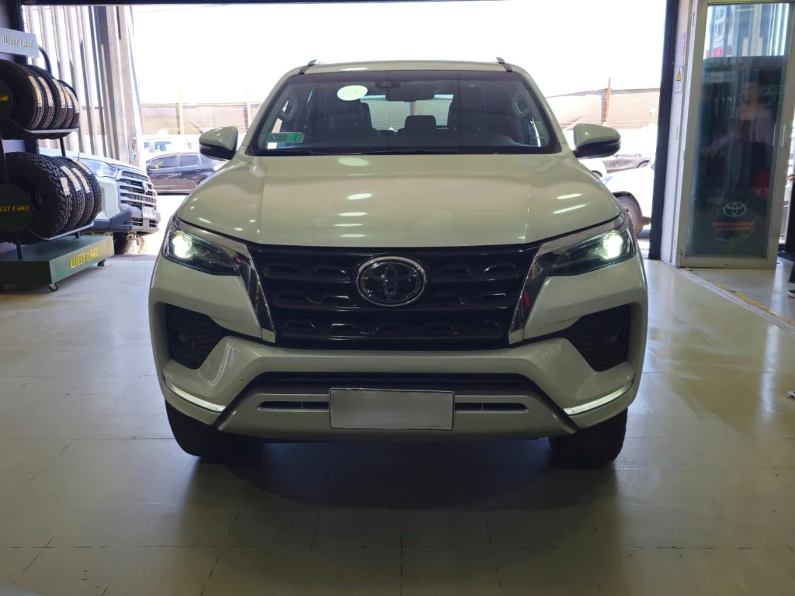 Toyota Fortuner 2021 - Foto 2 de 20
