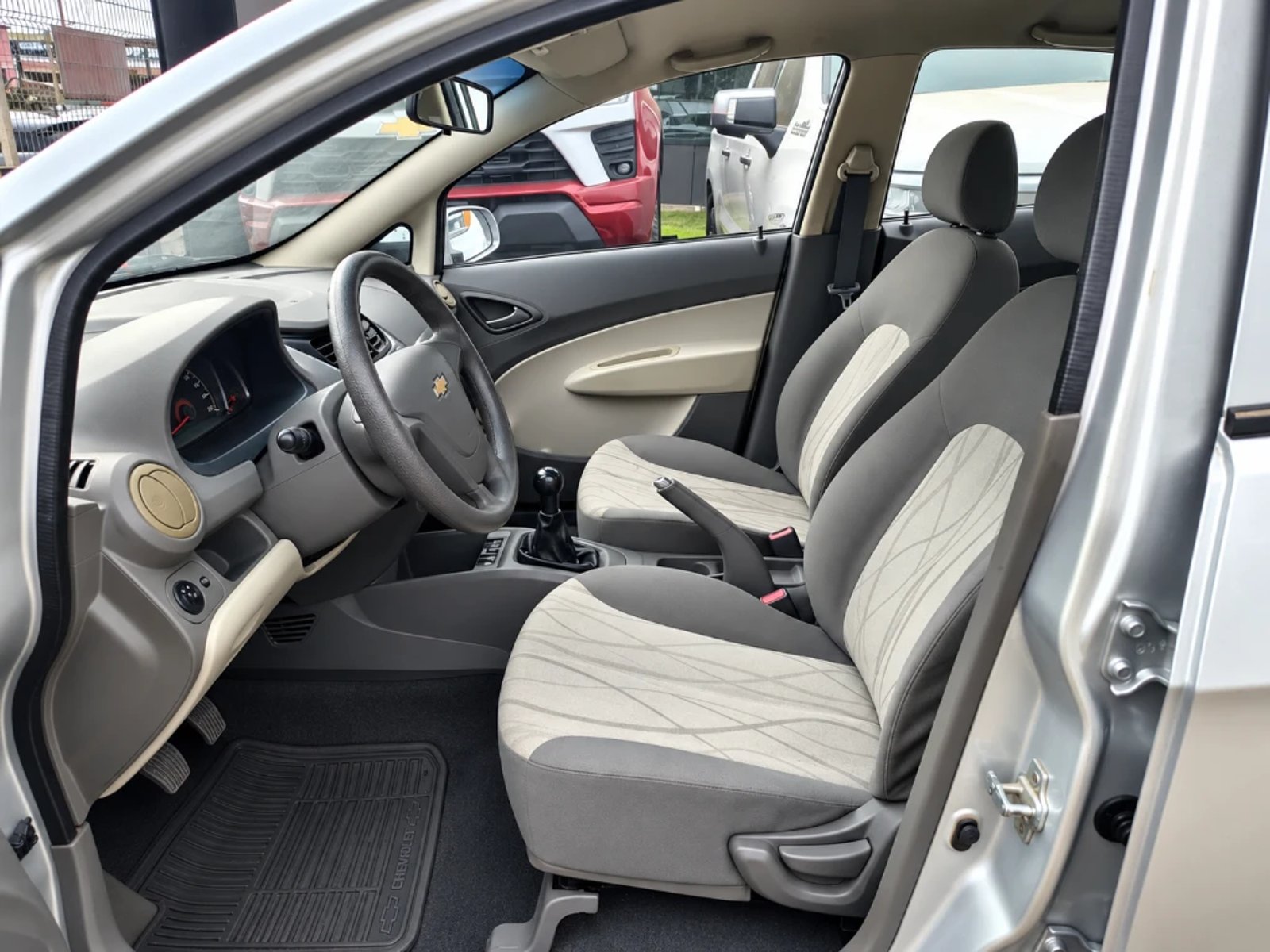 Chevrolet Sail 2012 - Imagen 10 de 20