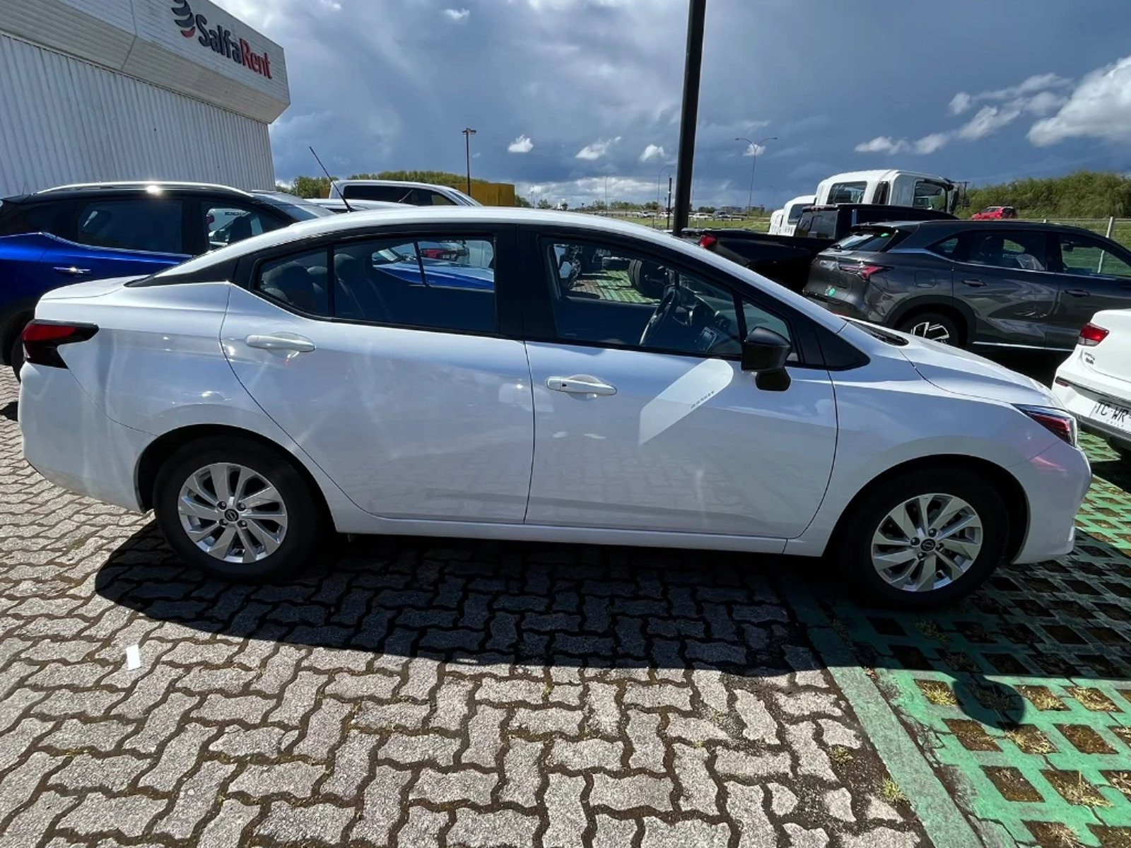 Nissan Versa 2025 - Foto 4 de 20