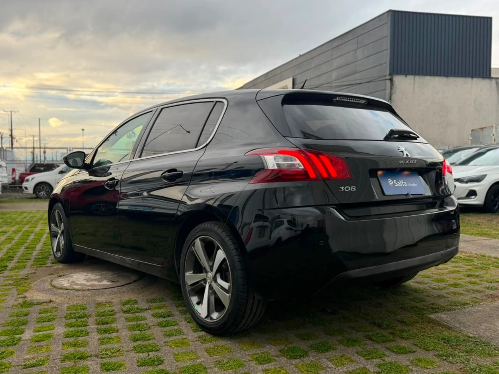 PEUGEOT 308 1.6 FELINE PACK BLUE-HDI DIESEL 4X2 HB AT 5P 2018 - Imagen 7 de 20