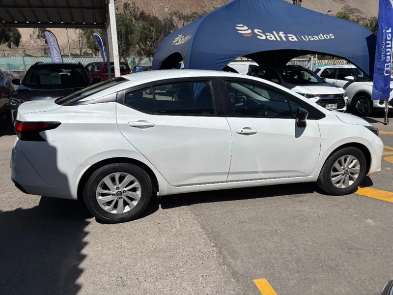 Nissan Versa 2025 - Imagen 4 de 20