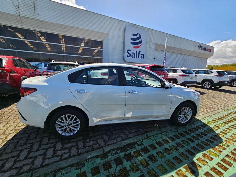 Kia Rio 4 2024 - Imagen 4 de 20