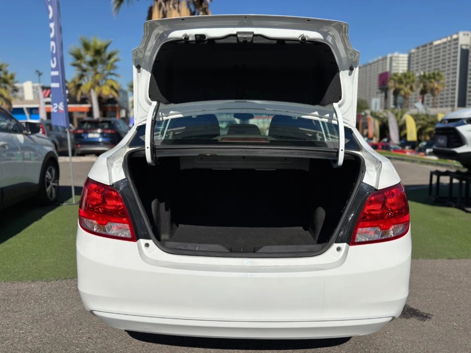 Chevrolet SAIL 1.5 4X2 MT 4P 2022 - Imagen 12 de 20