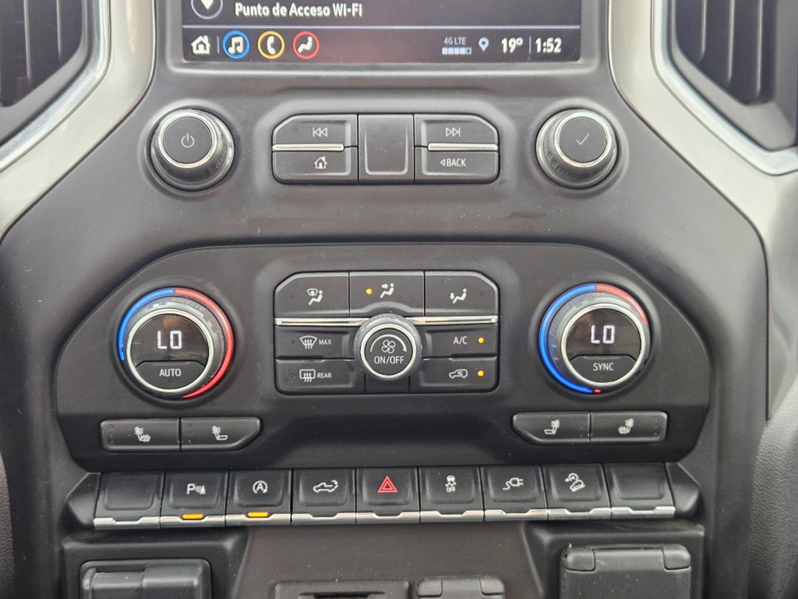 CHEVROLET SILVERADO 5.3 LT TRAILBOSS Z71 4X4 AT 4P 2021 - Imagen 16 de 20